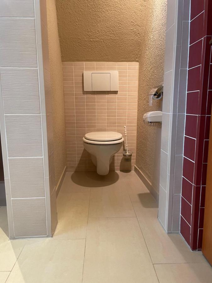 Charlie Apartment Хеб Екстериор снимка